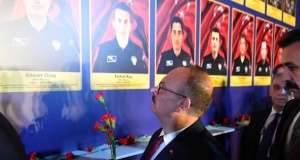 Vali Yakup Canbolat, 15 Temmuz Şehitlerini Gölbaşı'nda Düzenlenen Programlarda Andı