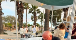 Yazar Nazmi Koçyiğit, Bodrum Turgutreis Kitap Fuarı'nda Okurlarıyla Buluştu