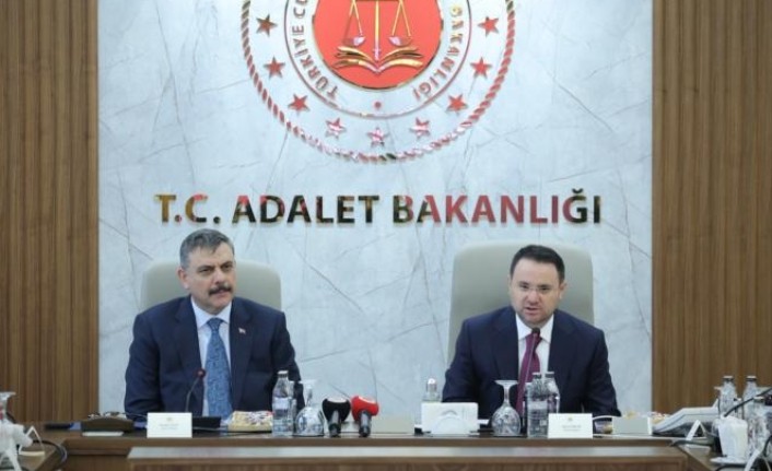 Bakanlar Çiftçi ve Gürlek Bir Araya Geldi: 'DOLUNAY Projesi' İle Dolandırıcılıkla Mücadele Merkezi Kuruluyor