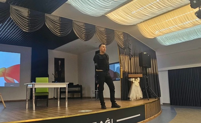 Milli Sporcu ve Tasarımcı Yusuf Akgün MEV Gökkuşağı Özel Eğitim İlkokulu Öğrencileriyle Buluştu: "Mücadele Etmek ve Hayattan Keyif Almak Çok Kıymetli"